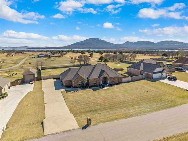 1121 Mt Marcy Dr, Lawton, OK 73507