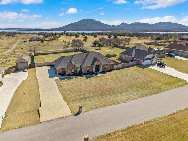 1121 Mt Marcy Dr, Lawton, OK 73507