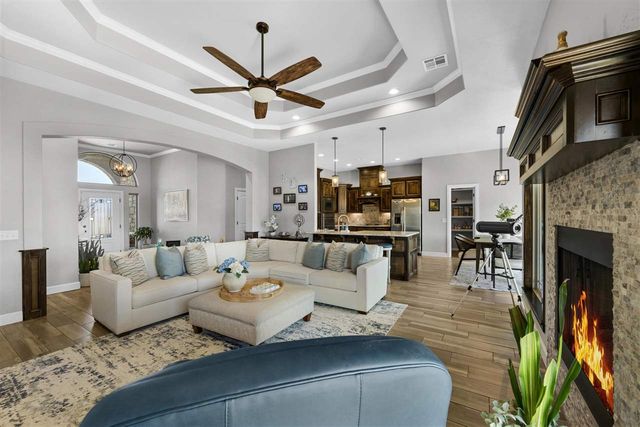 1121 Mt Marcy Dr, Lawton, OK 73507