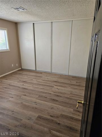 5118 Garden Lane B, Las Vegas, NV 89119