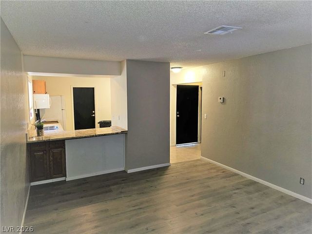 5118 Garden Lane B, Las Vegas, NV 89119