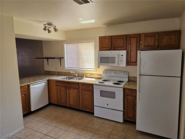5118 Garden Lane B, Las Vegas, NV 89119