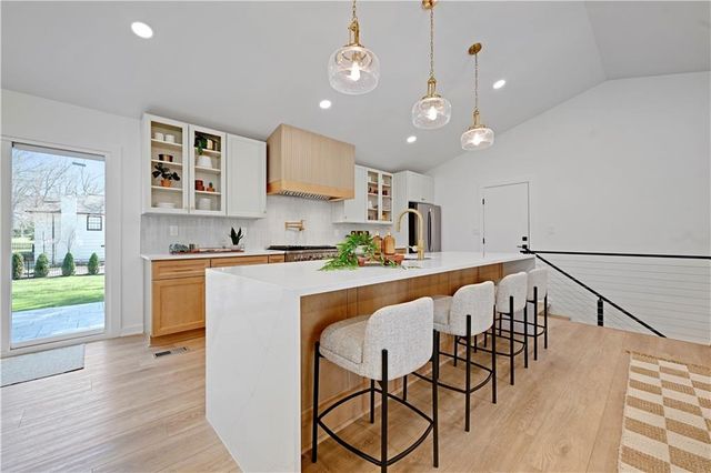 9427 WENONGA Road, Leawood, KS 66206