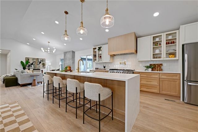 9427 WENONGA Road, Leawood, KS 66206