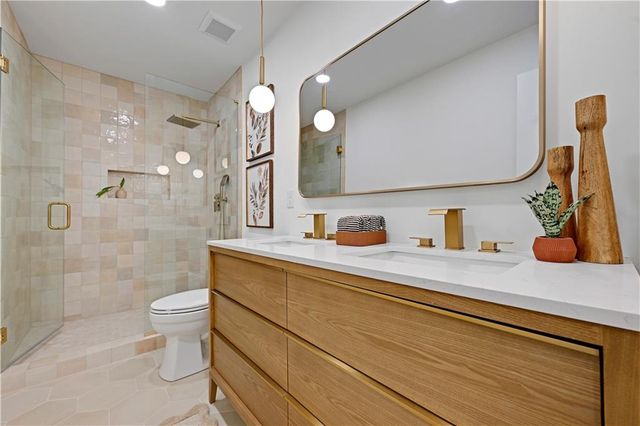 9427 WENONGA Road, Leawood, KS 66206