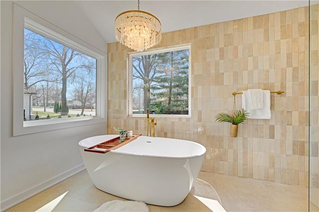 9427 WENONGA Road, Leawood, KS 66206