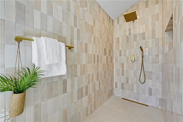 9427 WENONGA Road, Leawood, KS 66206