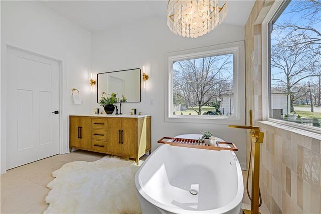 9427 WENONGA Road, Leawood, KS 66206