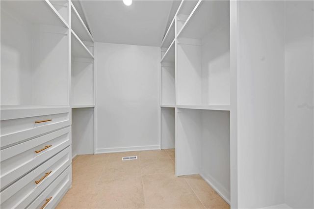 9427 WENONGA Road, Leawood, KS 66206