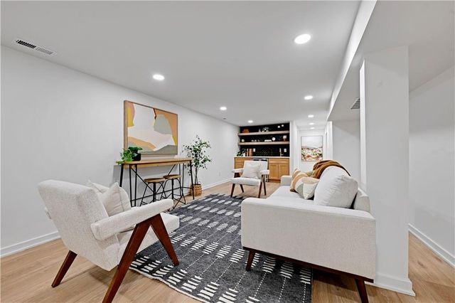 9427 WENONGA Road, Leawood, KS 66206