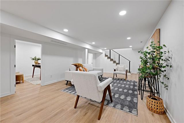 9427 WENONGA Road, Leawood, KS 66206