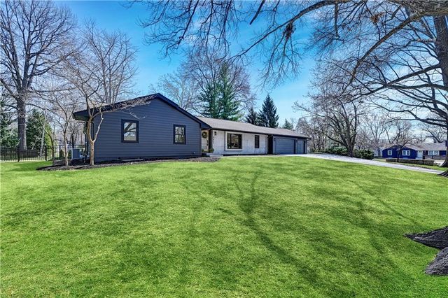 9427 WENONGA Road, Leawood, KS 66206
