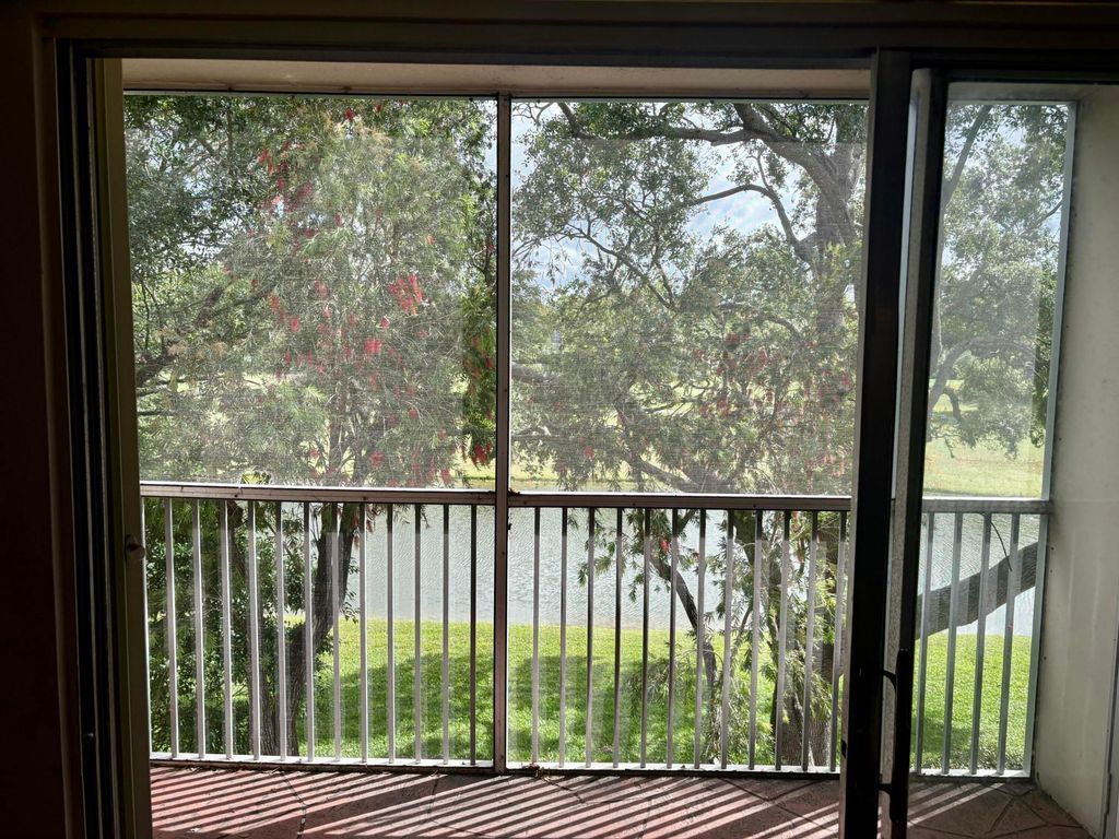 1101 SW 128th Terrace 312c, Pembroke Pines, FL 33027