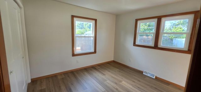1312 W Regal St, Wichita, KS 67217