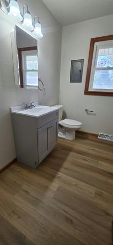 1312 W Regal St, Wichita, KS 67217