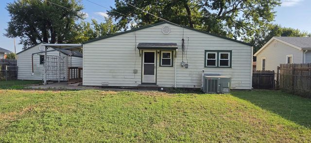 1312 W Regal St, Wichita, KS 67217