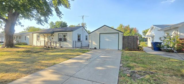1312 W Regal St, Wichita, KS 67217