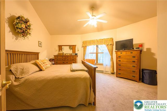 8 Bear Creek Lake Drive, Penn Forest Twp, PA 18229
