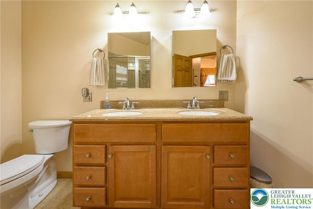 8 Bear Creek Lake Drive, Penn Forest Twp, PA 18229