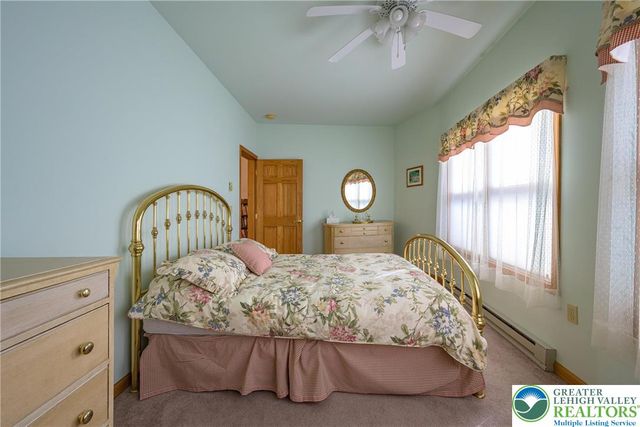 8 Bear Creek Lake Drive, Penn Forest Twp, PA 18229
