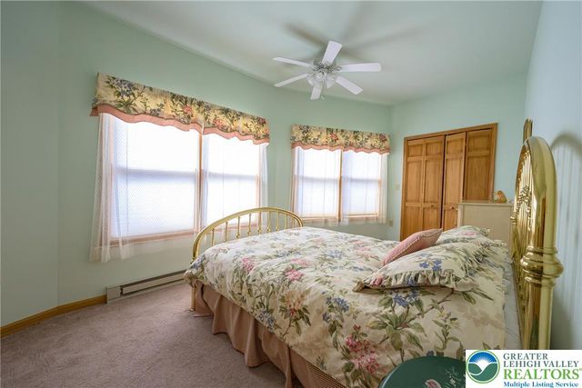 8 Bear Creek Lake Drive, Penn Forest Twp, PA 18229