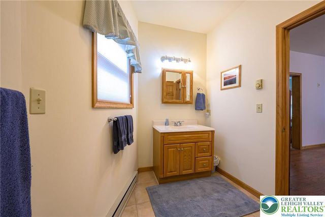 8 Bear Creek Lake Drive, Penn Forest Twp, PA 18229