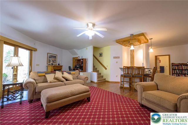 8 Bear Creek Lake Drive, Penn Forest Twp, PA 18229