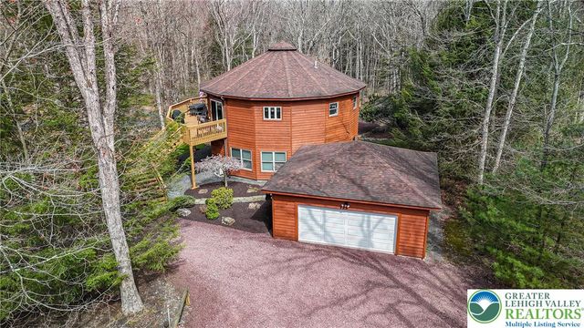 8 Bear Creek Lake Drive, Penn Forest Twp, PA 18229
