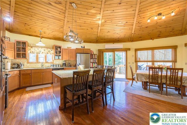 8 Bear Creek Lake Drive, Penn Forest Twp, PA 18229