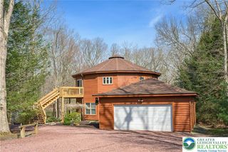 8 Bear Creek Lake Drive, Penn Forest Twp, PA 18229