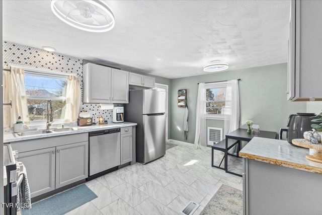 1014 Myrtle Street, Kingsport, TN 37660