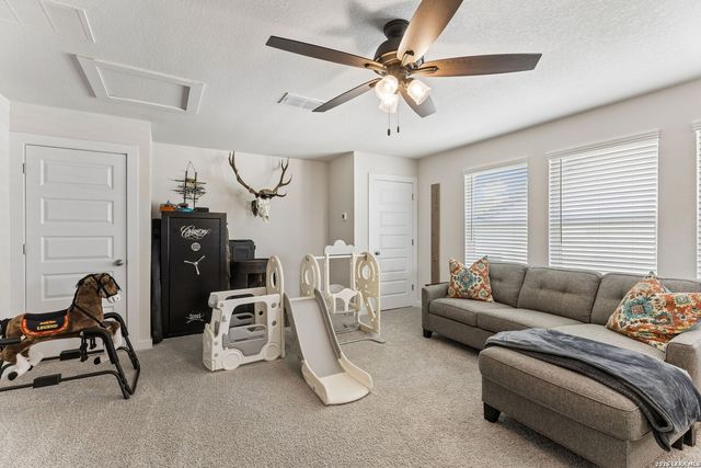 1425 Escarpment, New Braunfels, TX 78132