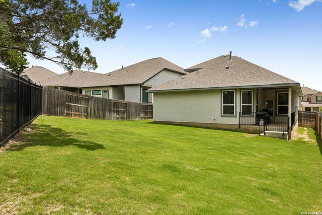 1425 Escarpment, New Braunfels, TX 78132