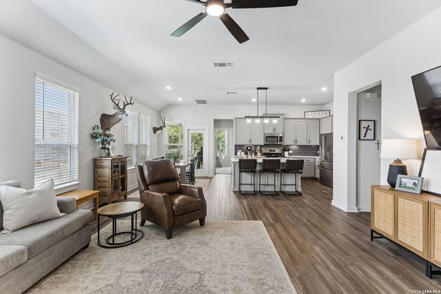 1425 Escarpment, New Braunfels, TX 78132
