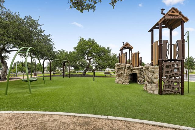 1425 Escarpment, New Braunfels, TX 78132