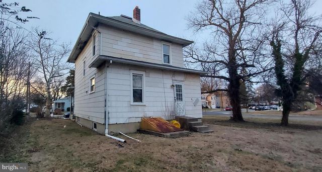 302 W WASHINGTON AVE, Magnolia, NJ 08049