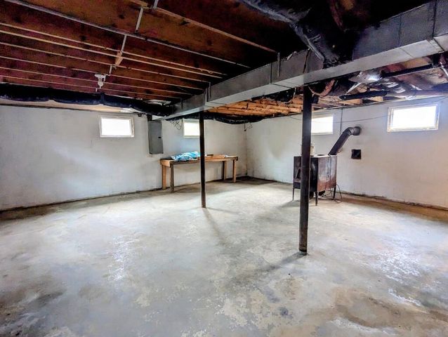 8203 Floyd Pike, Dugspur, VA 24325