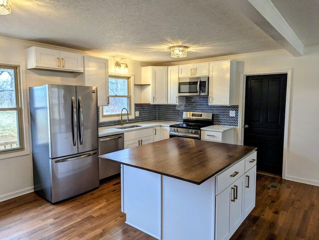 8203 Floyd Pike, Dugspur, VA 24325