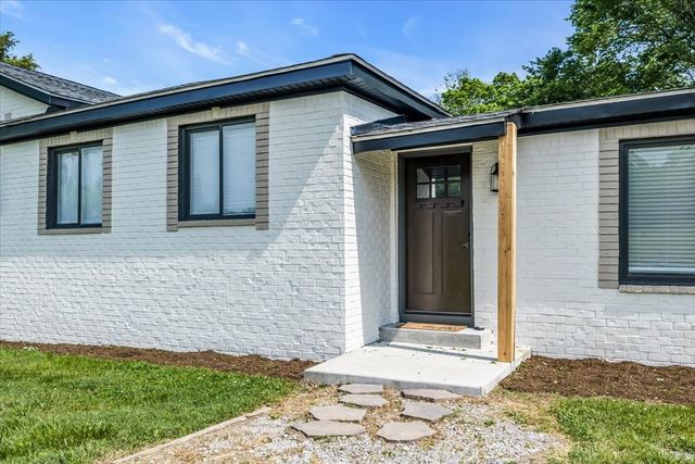 1000 Pruitt Ln, Gallatin, TN 37066