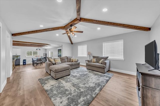 1000 Pruitt Ln, Gallatin, TN 37066