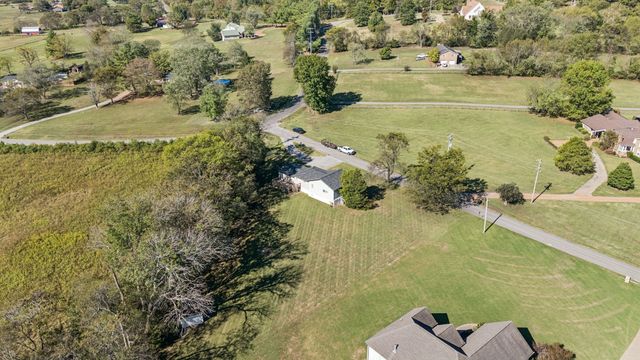 1000 Pruitt Ln, Gallatin, TN 37066