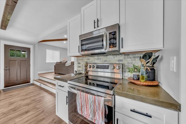1000 Pruitt Ln, Gallatin, TN 37066