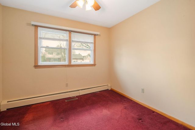14 Ledgewood Drive, Colonie, NY 12205