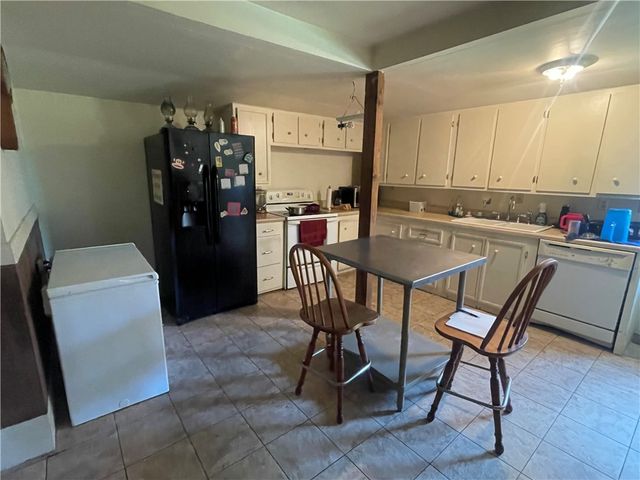 906 TAYLOR Street, Clarksville, AR 72830