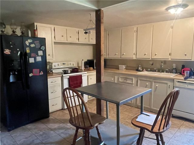 906 TAYLOR Street, Clarksville, AR 72830