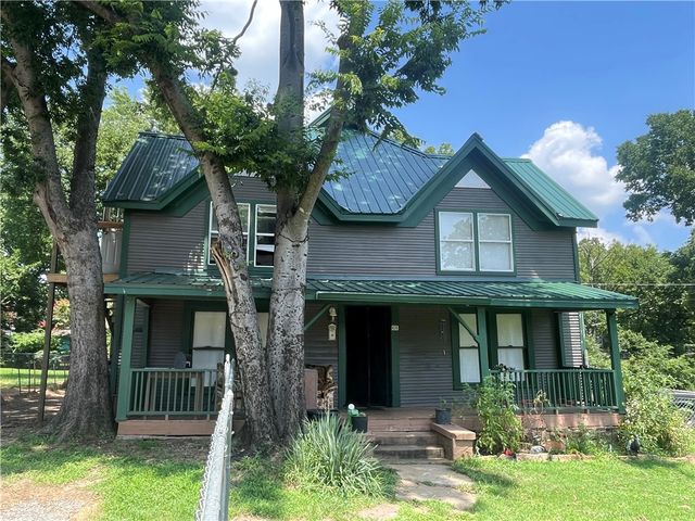 906 TAYLOR Street, Clarksville, AR 72830