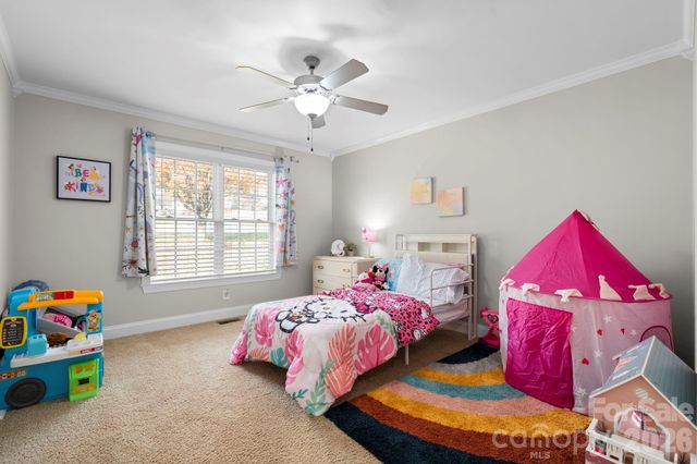 1158 Waterford Drive, Hickory, NC 28602