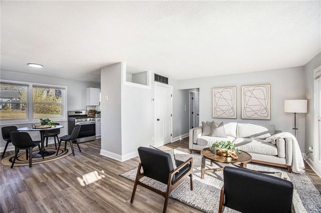 4714 E 44th Street, Kansas City, MO 64130