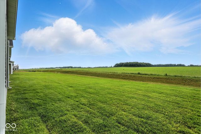 2017 Frost Line Lane, Greenfield, IN 46140