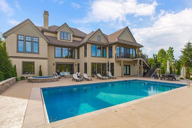 15905 Cody Street, Overland Park, KS 66221